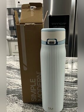 Simple Modern 30oz Mesa Loop Water Bottle
